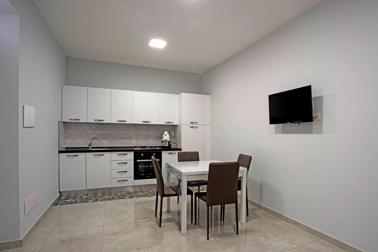 Giovi'S Apartments Castellammare di Stabia Bagian luar foto