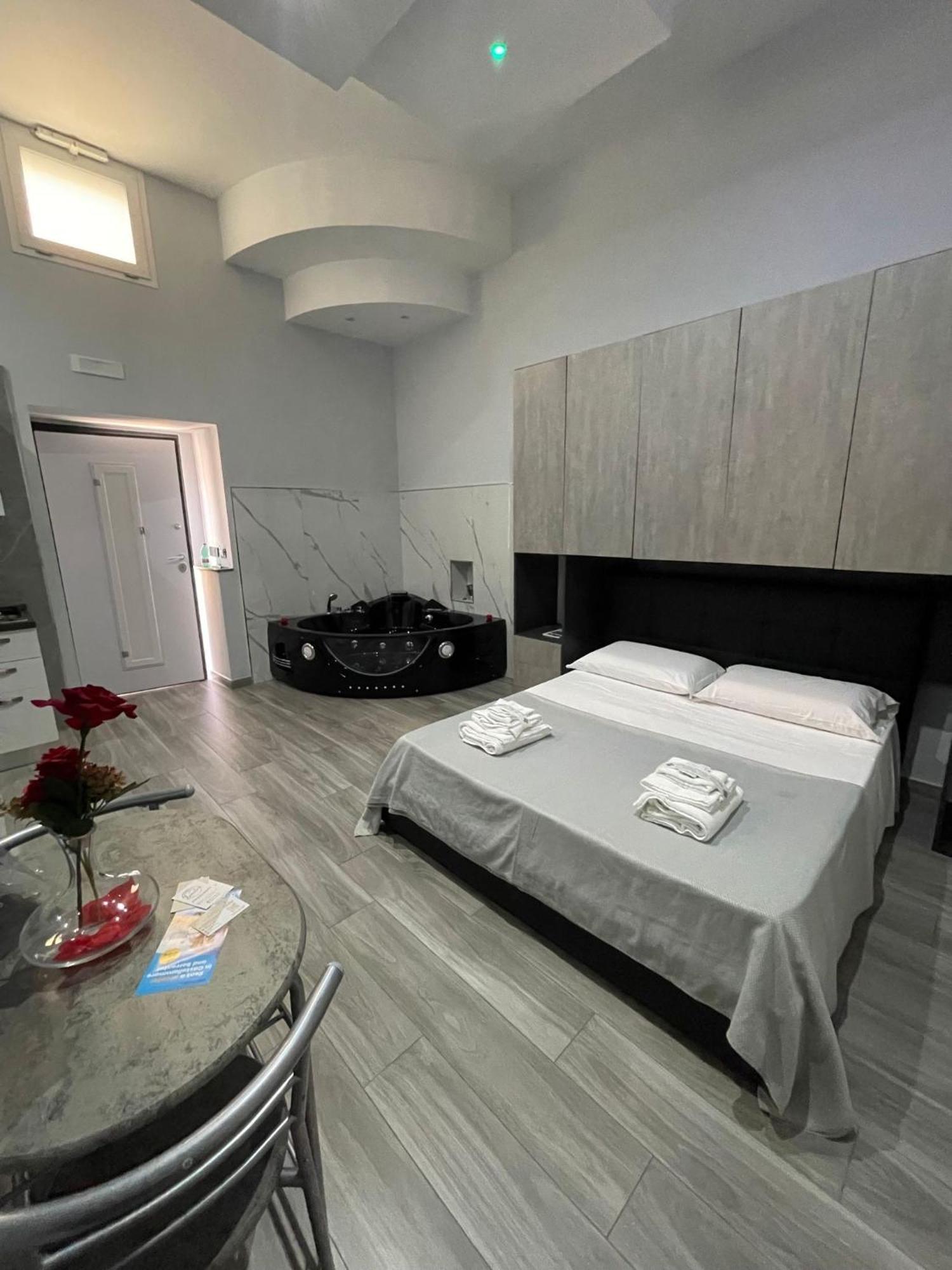 Giovi'S Apartments Castellammare di Stabia Bagian luar foto