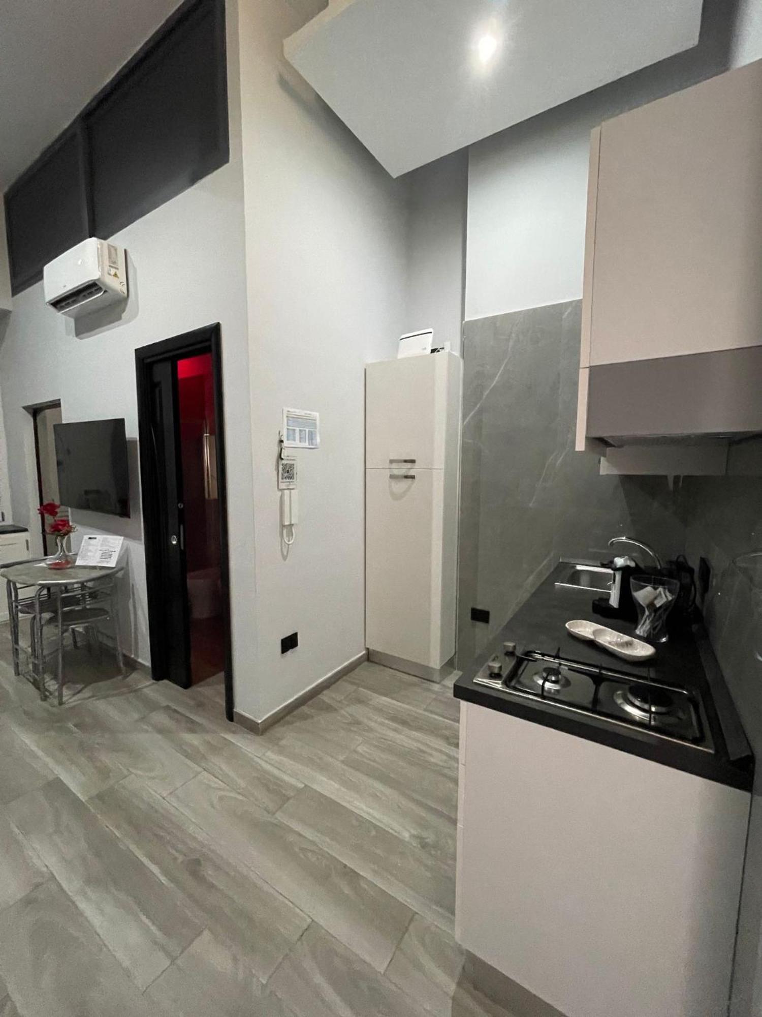 Giovi'S Apartments Castellammare di Stabia Bagian luar foto